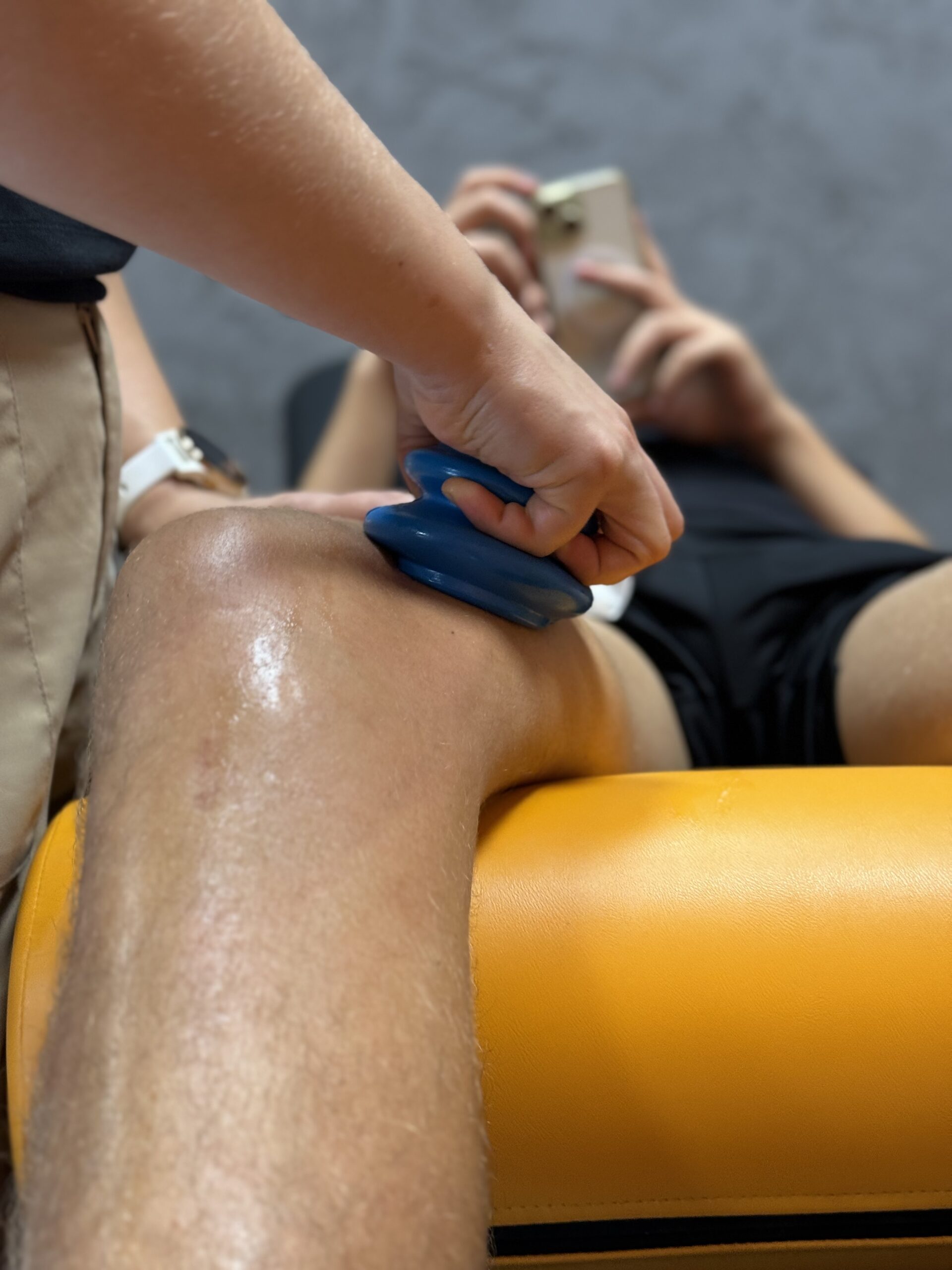 Terapia bańką chińską wykonywana w REHIS
